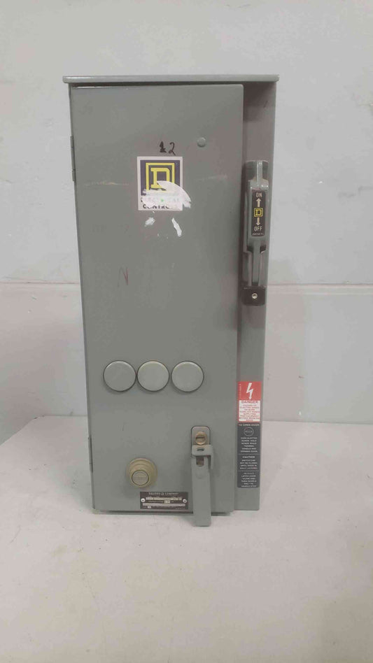 SQUARE D 30A Disconnect Switch/Circuit Breaker(SKU: 110617)