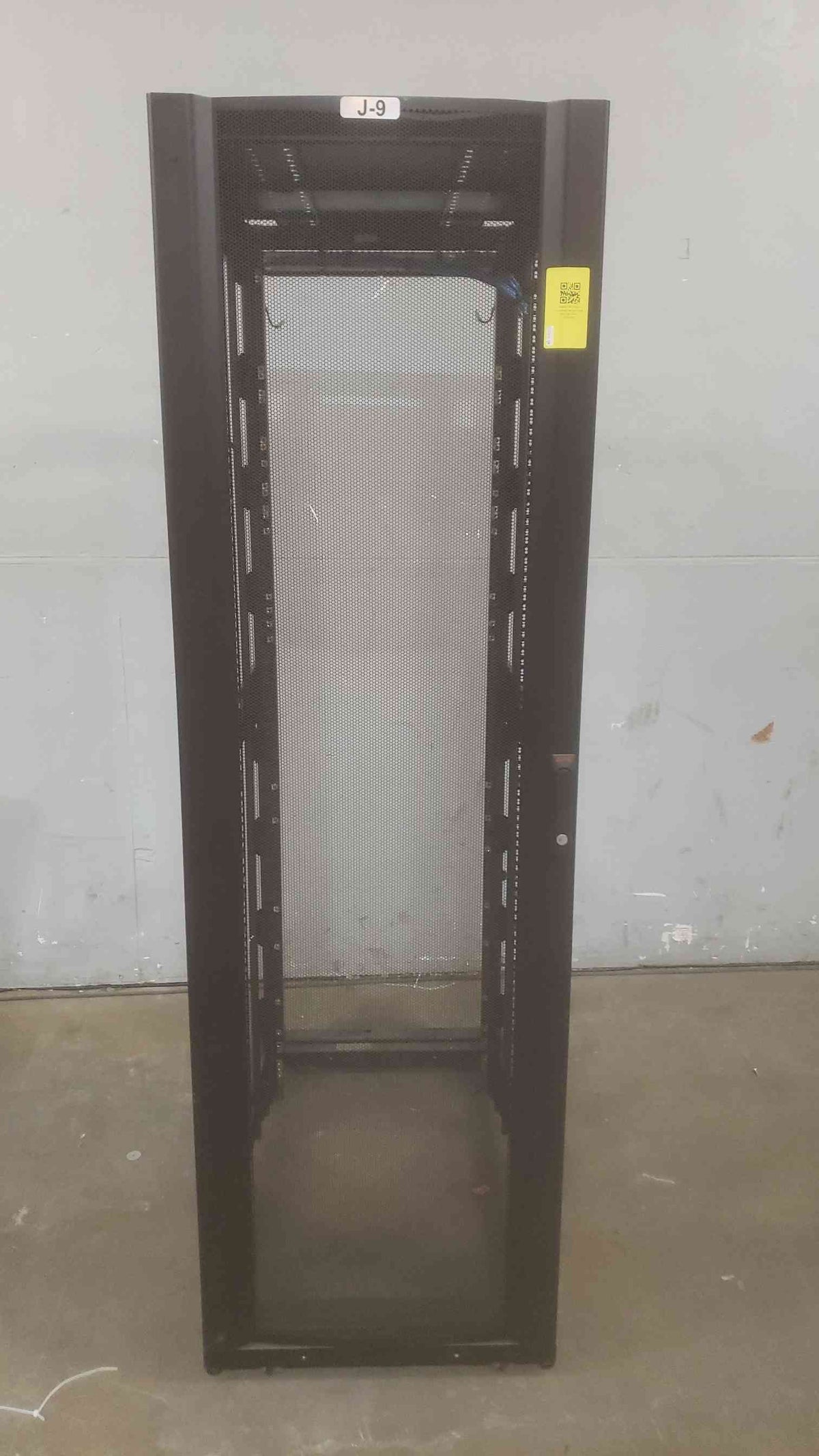 APC Non-Enclosed Server Rack AR3100