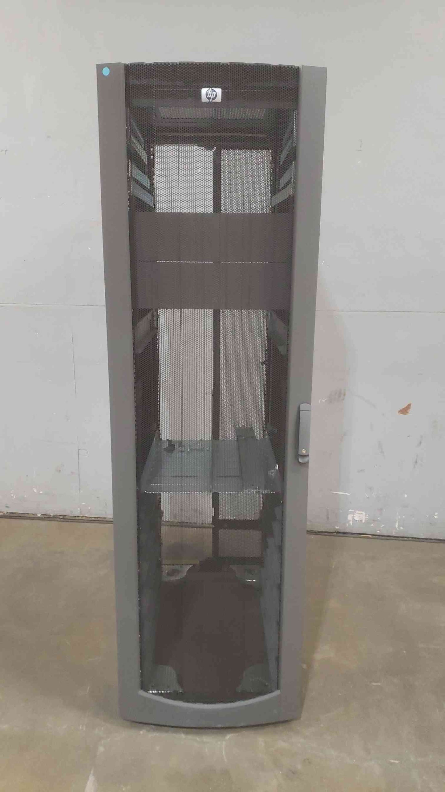 HP 42U Server Rack Cabinet Fully Enclosed (SKU: 111047)