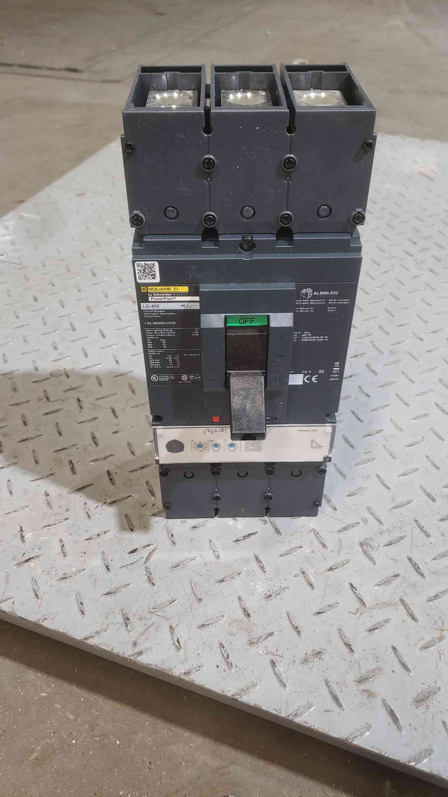 NEW SQUARE D 400A PowerPact Circuit Breaker LGL36400CU33X(SKU: 111308)