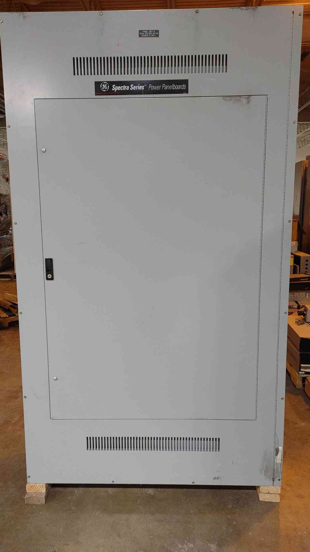 GE 208/120V 400A 3PH 4W Spectra Series Power Panelboard 12 Breakers (SKU: 111481)