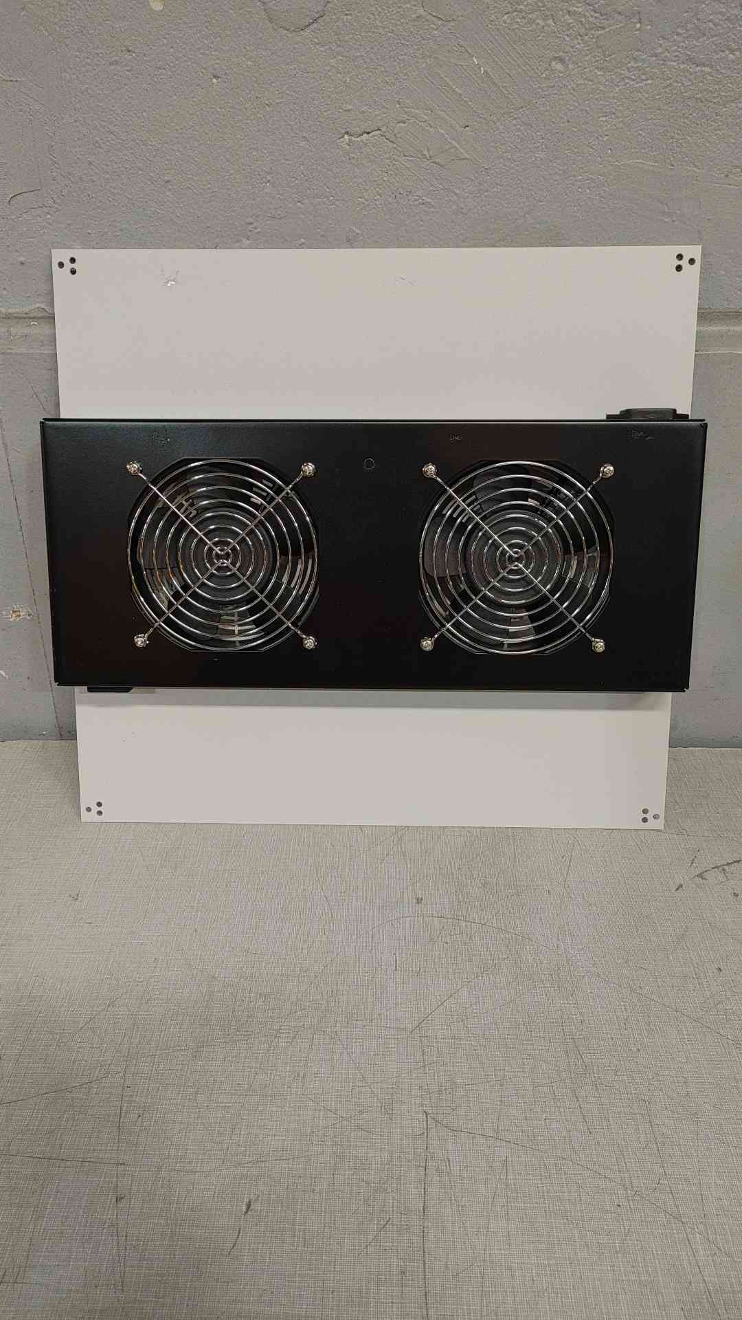 Wright-Line FTA018C2IIHF 2U Fan Panel(SKU:111650)