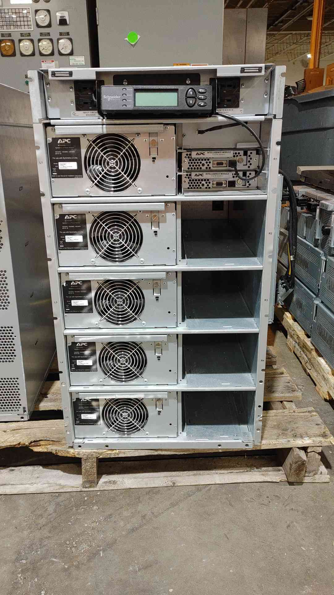 APC Symmetra LX 16kVA(UPS),SYAF16KRMT(SKU: 111782)