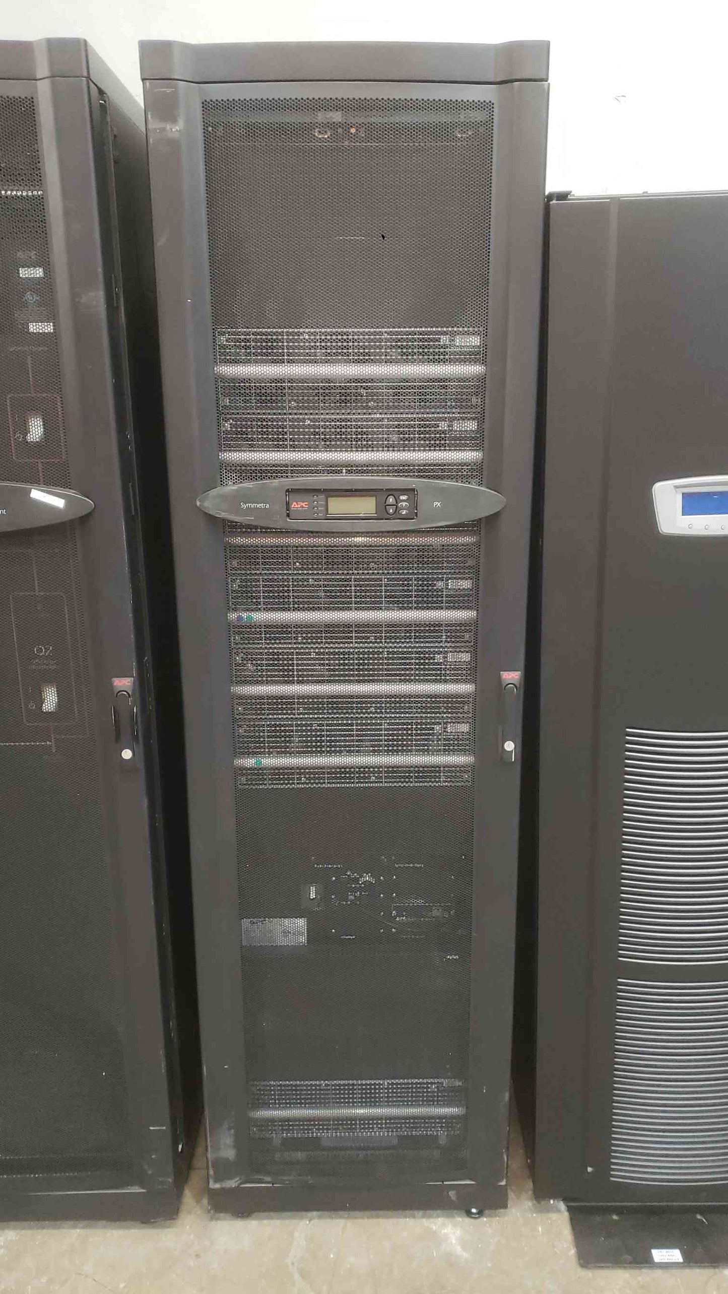 APC Symmetra PX 60KW / 80kW UPS w/ Battery Cab & PDU SYCF8BF