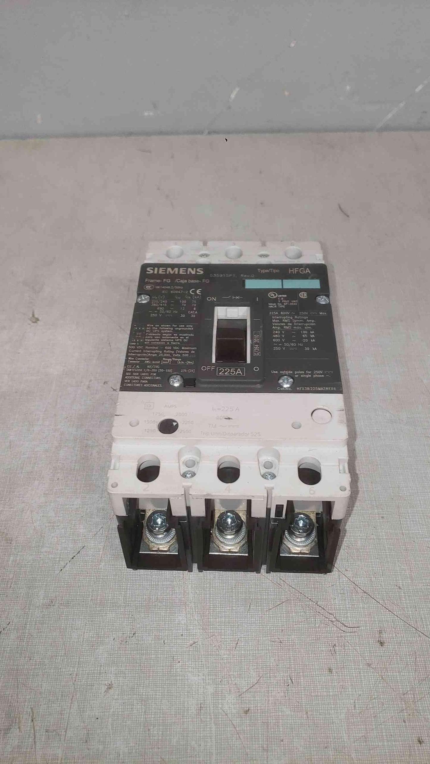Siemens FG 225A 240VAC 3 Pole Breaker HFX3B225MA2REX6 HFGA (SKU: 112241)