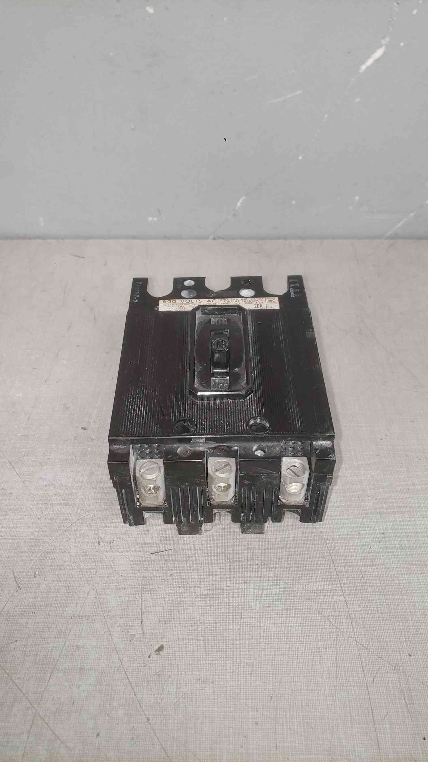 I-T-E 20A 600VAC 3 Pole Breaker EF3-B020 (SKU: 112243)