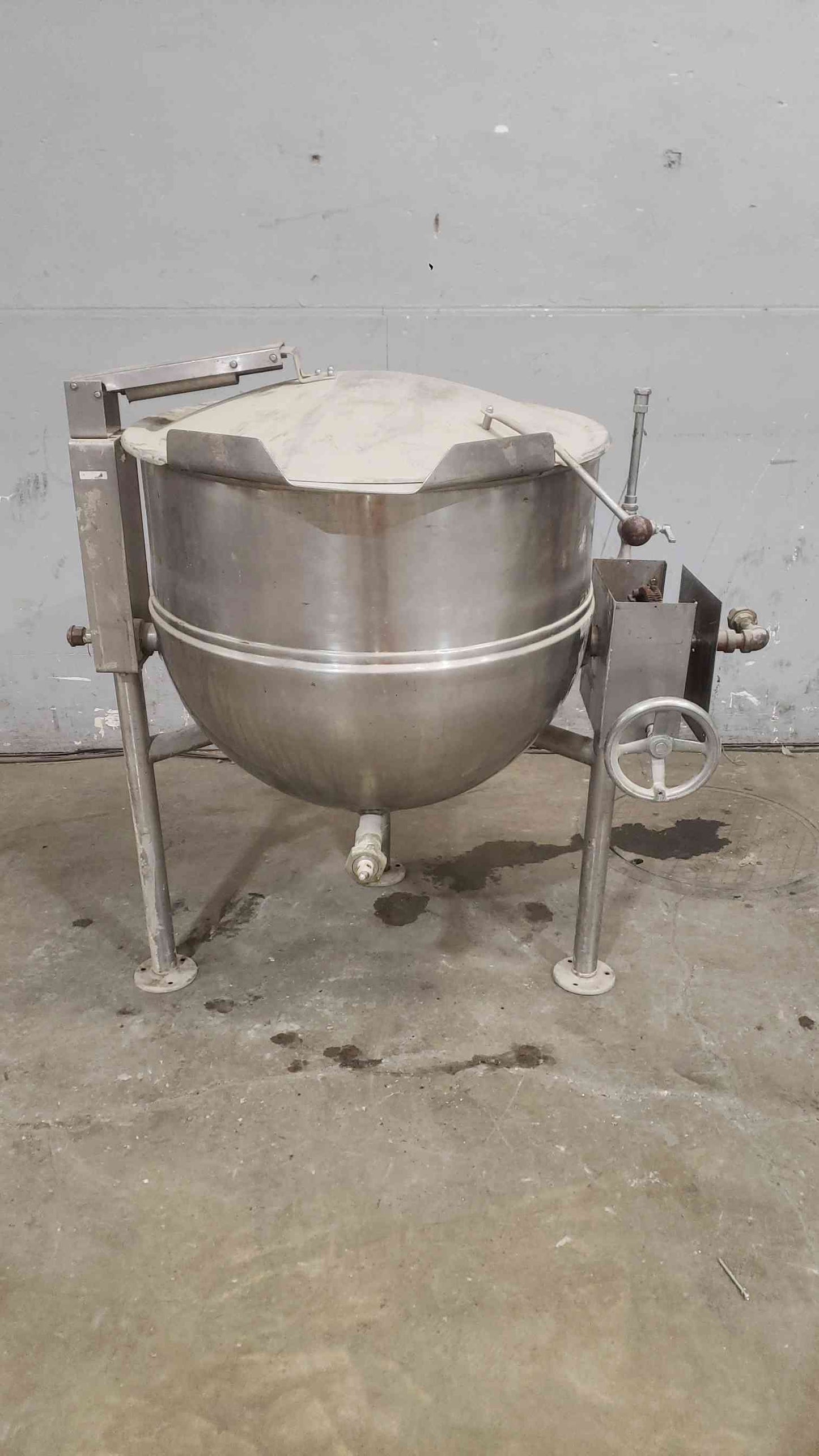 Industrial Grade 60 gallon Stainless Steel Steam Jacketed Tilting Kettle (SKU: 112273)