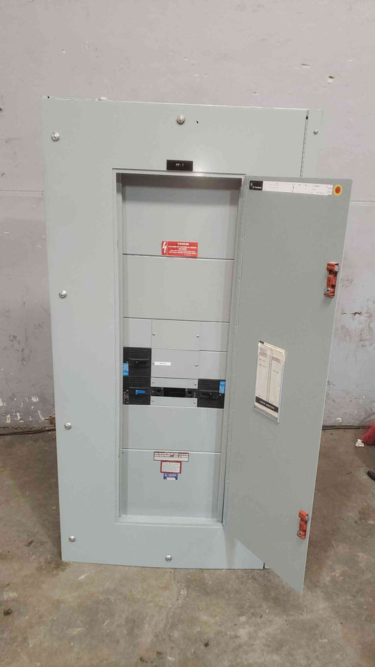 GE 600A 208Y/120 3PH 4W Panelboard w/ 3 Breakers (SKU: 112262)