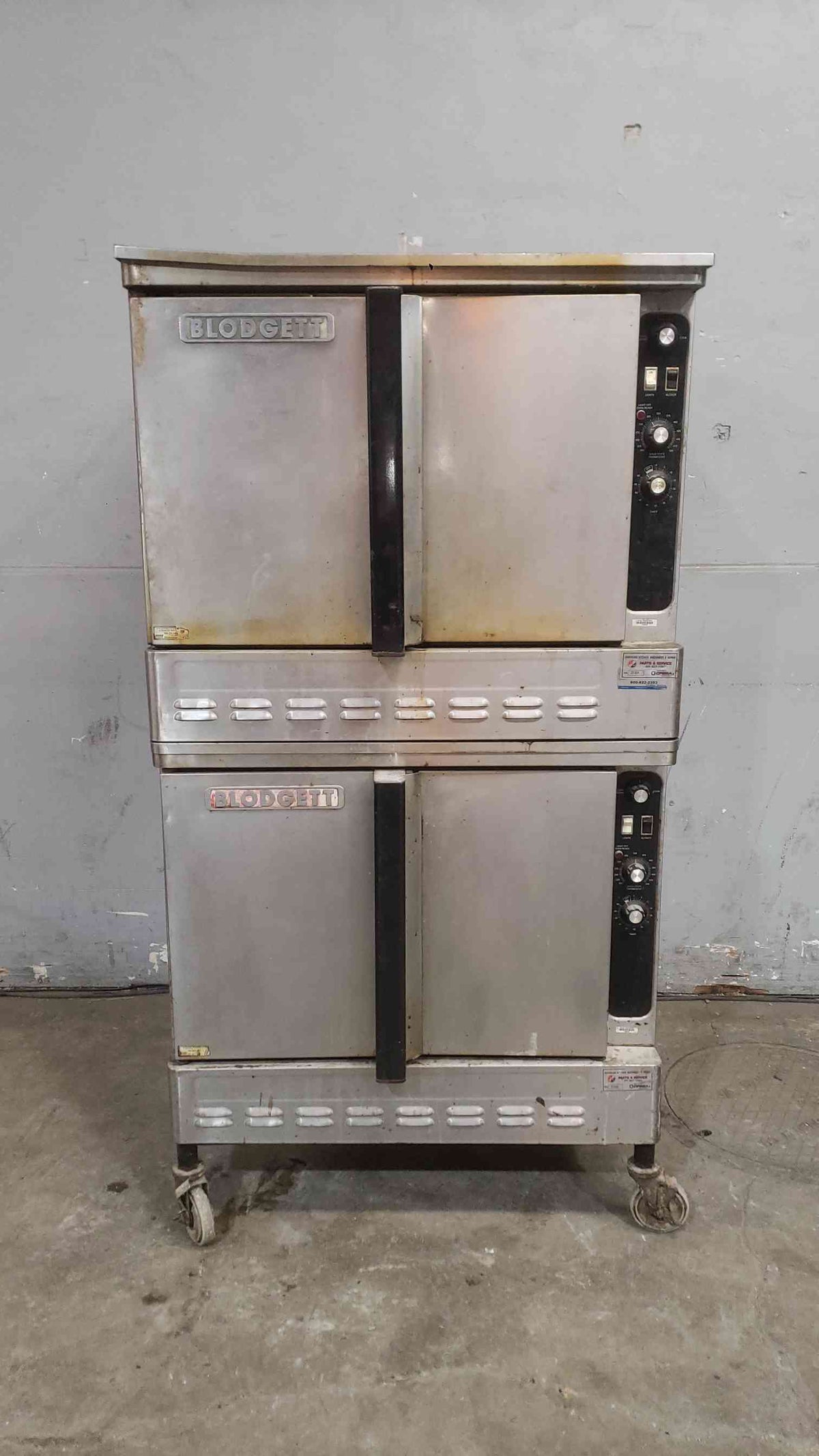 Blodgett DFG-100-3 Double Stack Natural Gas Convection Oven - Stainless Steel - Mobile (SKU: 112265)