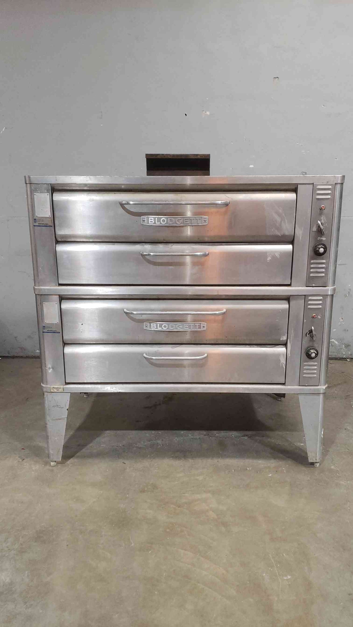 Blodgett Double Deck Nat Gas Stainless Steel Oven (SKU: 112280)