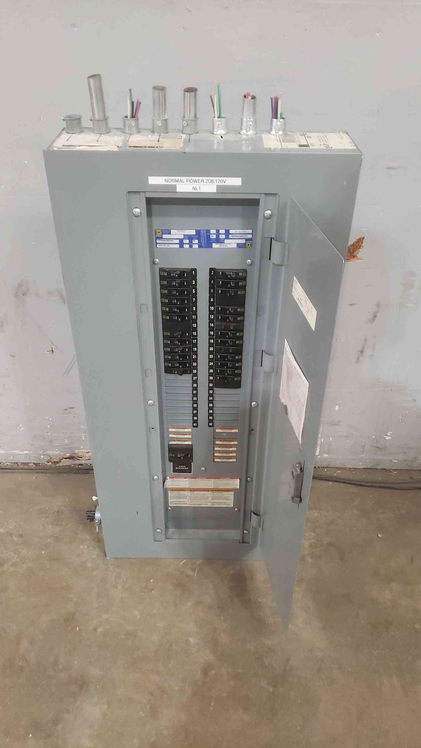 Square D NQOD 100A 208Y/120 VAC 3PH 4W Panelboard with Main (SKU: 112338)