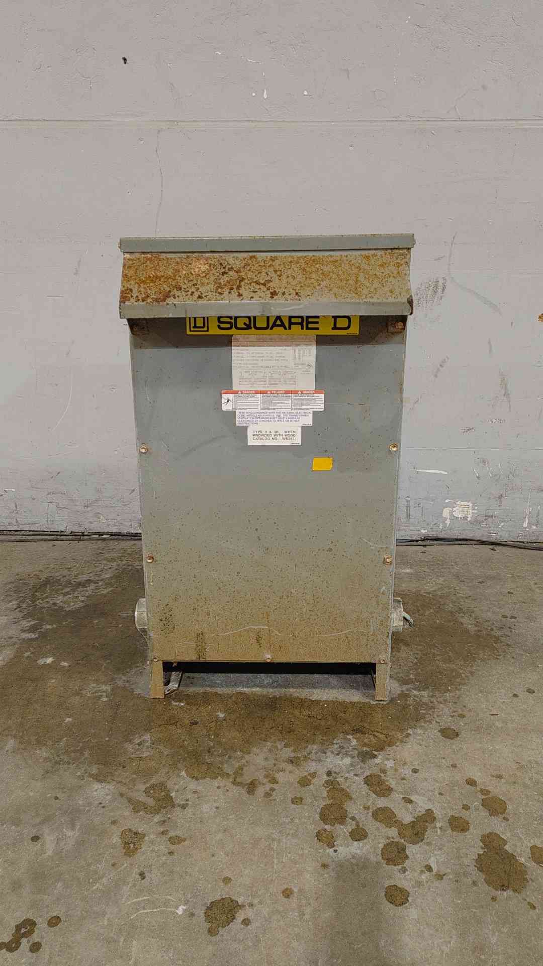 25KVA Square D 480/240V-240/120V 104/208A General Purpose Transformer EE25S3H(SKU: 112354)