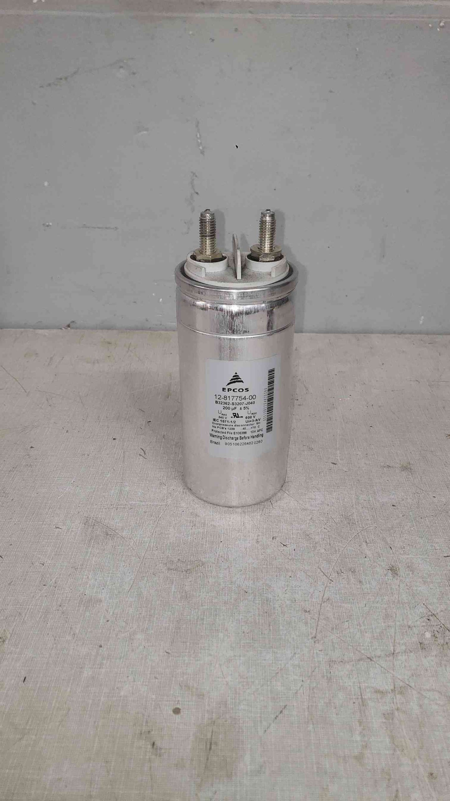 EPCOS 200uF Capacitor B32362-S3207-J040 (SKU: 112352)