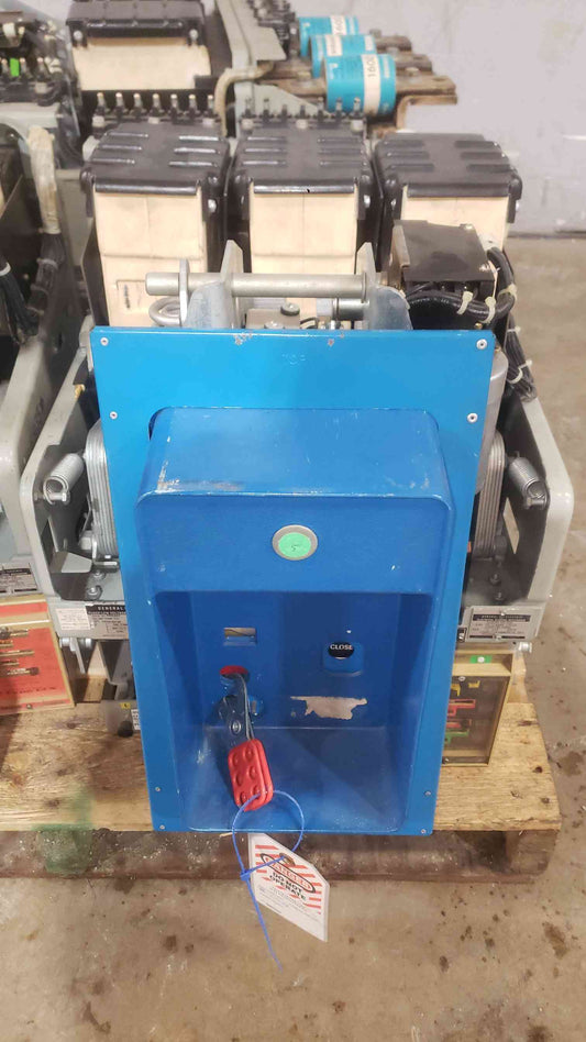 GE 800A Frame 600V 3 Pole Fused Low Voltage Power Circuit Breaker AKRU-5B-30 (SKU: 112392)