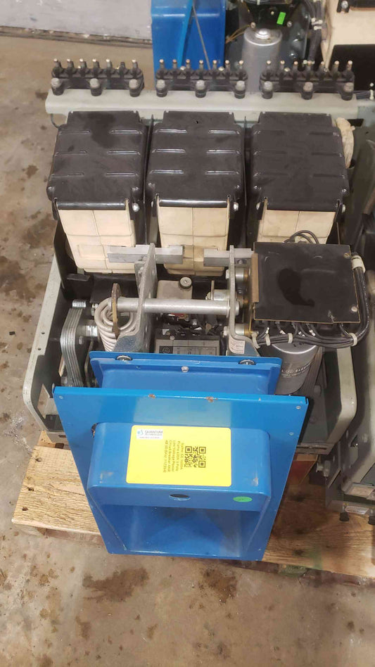 GE 1600A Frame 635V 3 Pole Low Voltage Power Circuit Breaker AKR 4B 50 (SKU: 112394)