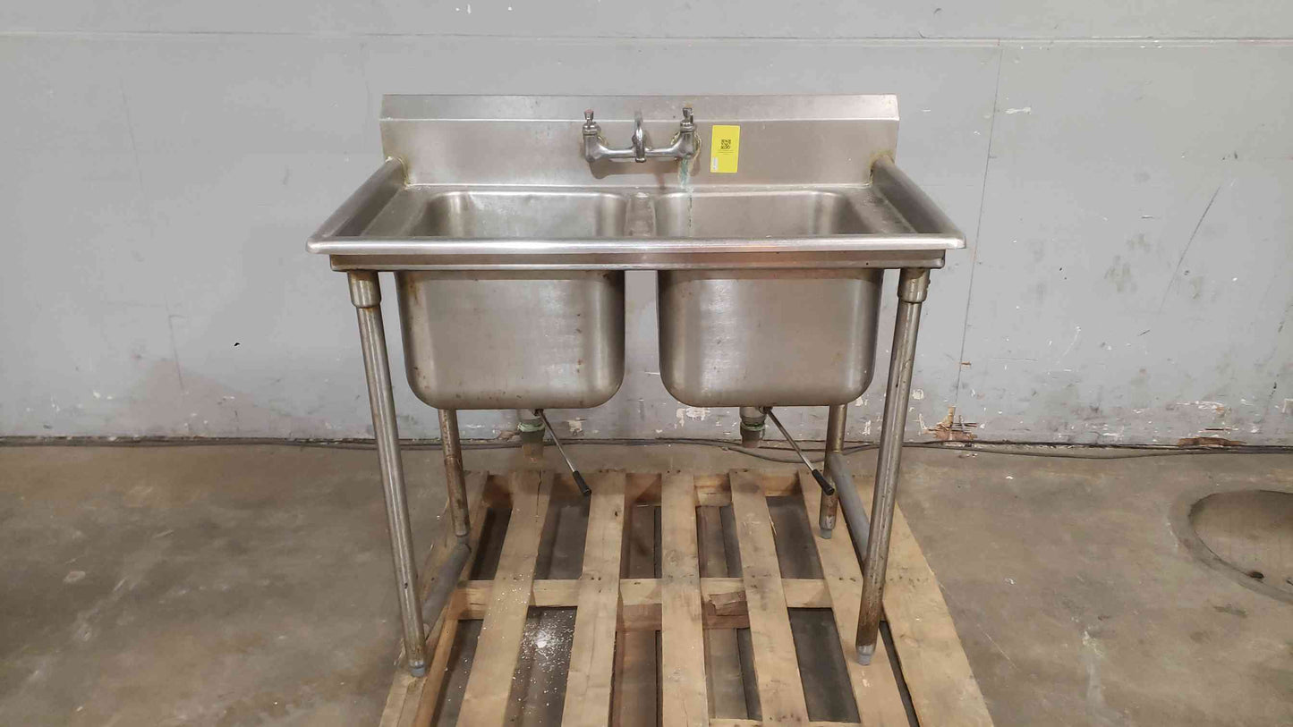 Stainless Steel Dual Basin Sink Cafeteria / Lab Use (SKU: 112447)