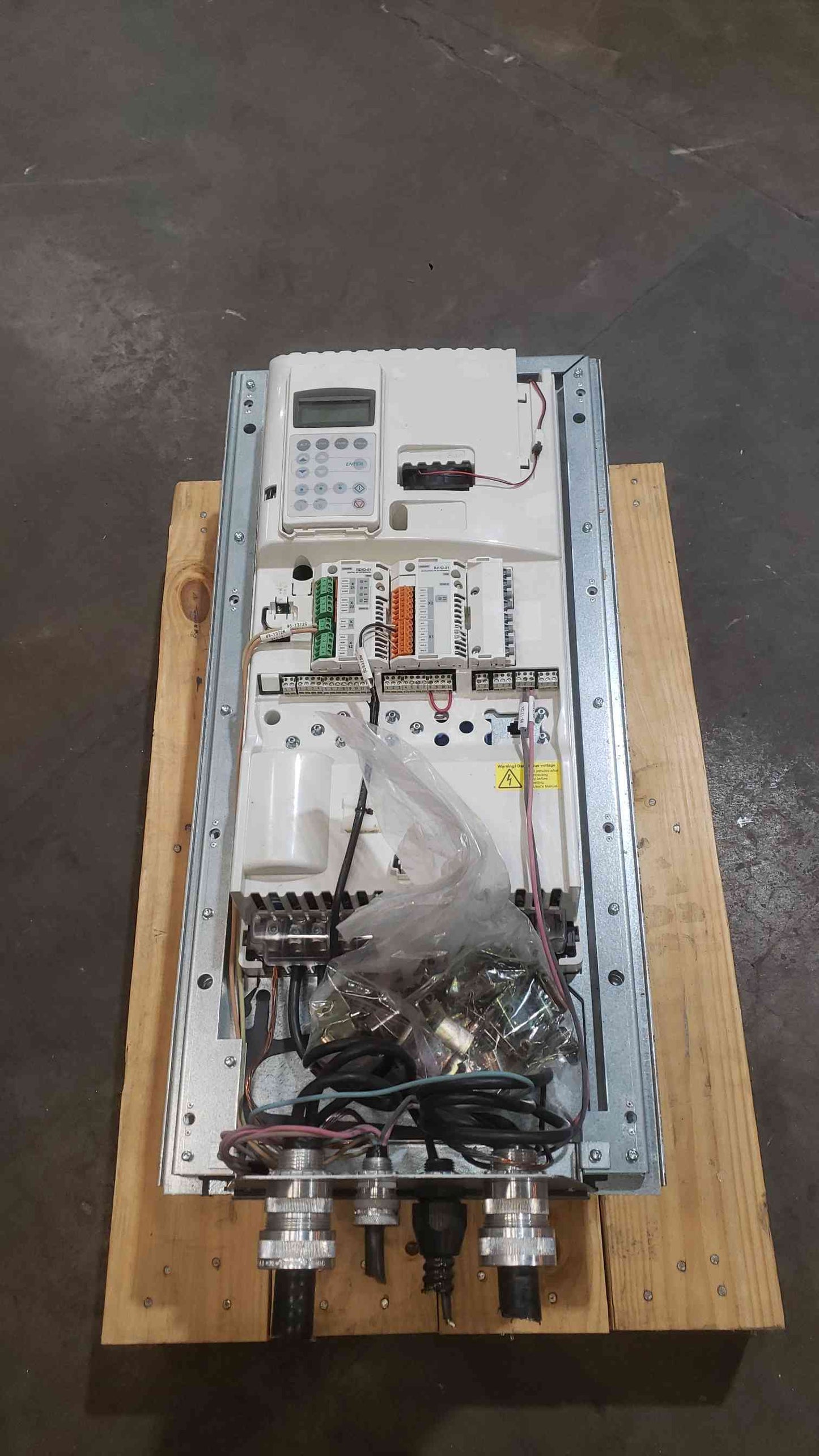 ABB ACS800-U1 Variable Frequency Drive (VFD) (SKU: 112556)
