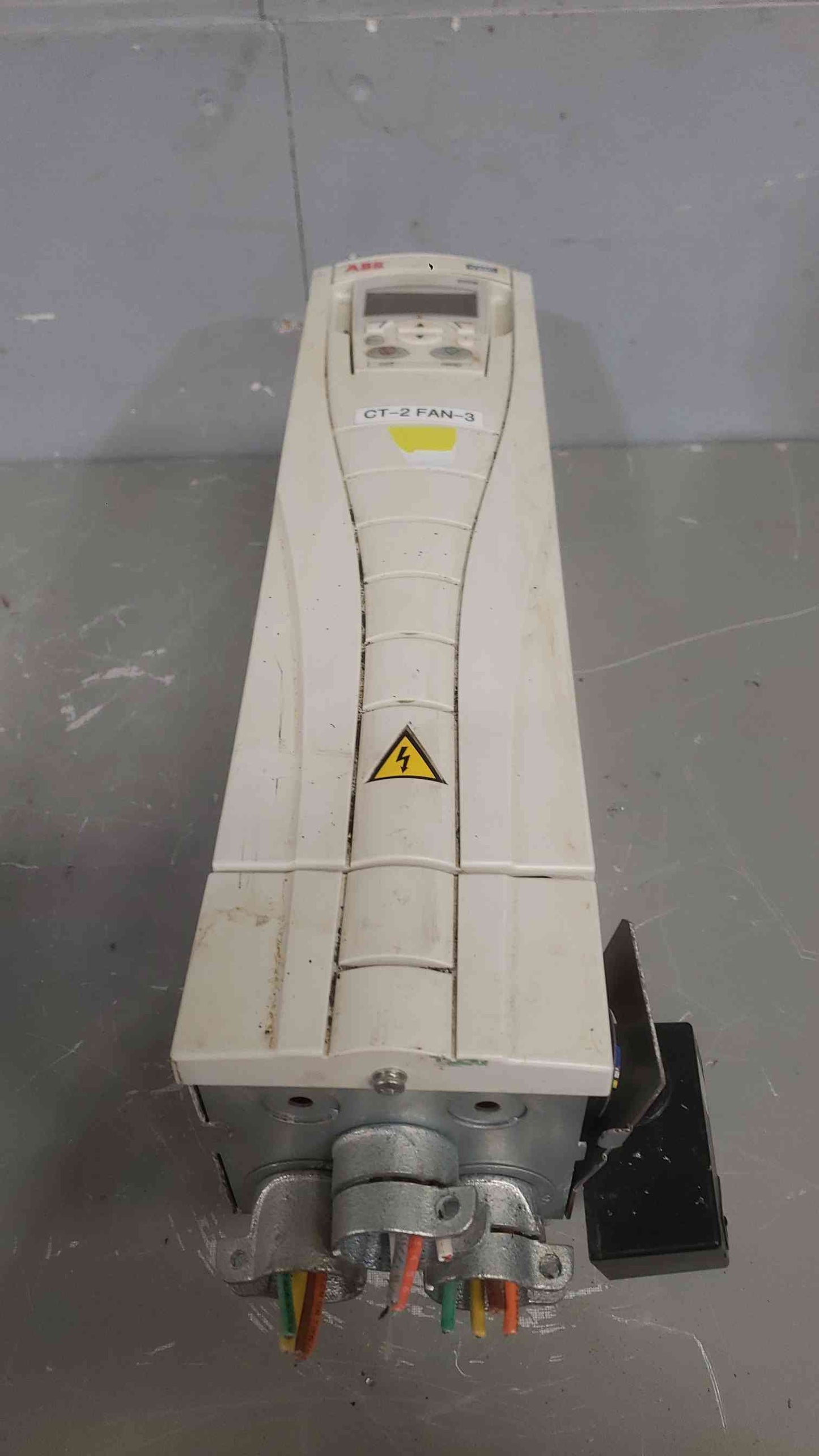 AS-IS ABB 15HP 3PH HVAC Driver ACH550-UH-023A-4+K452 (SKU: 112609)