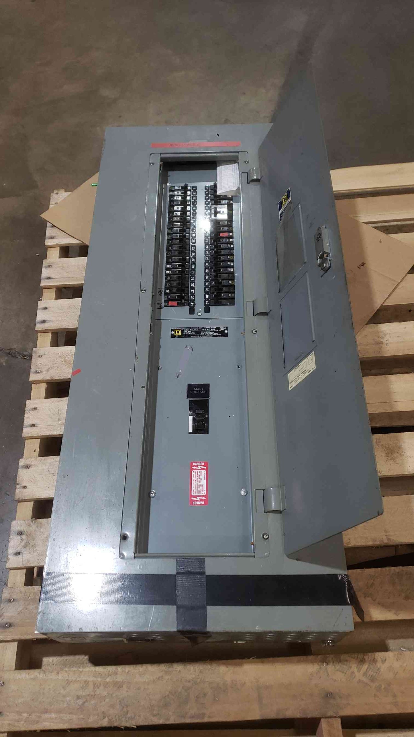 Square D NQ 225A 240VAC 3PH 4W Panelboard w/ Main NQODQ2 (SKU: 112658)
