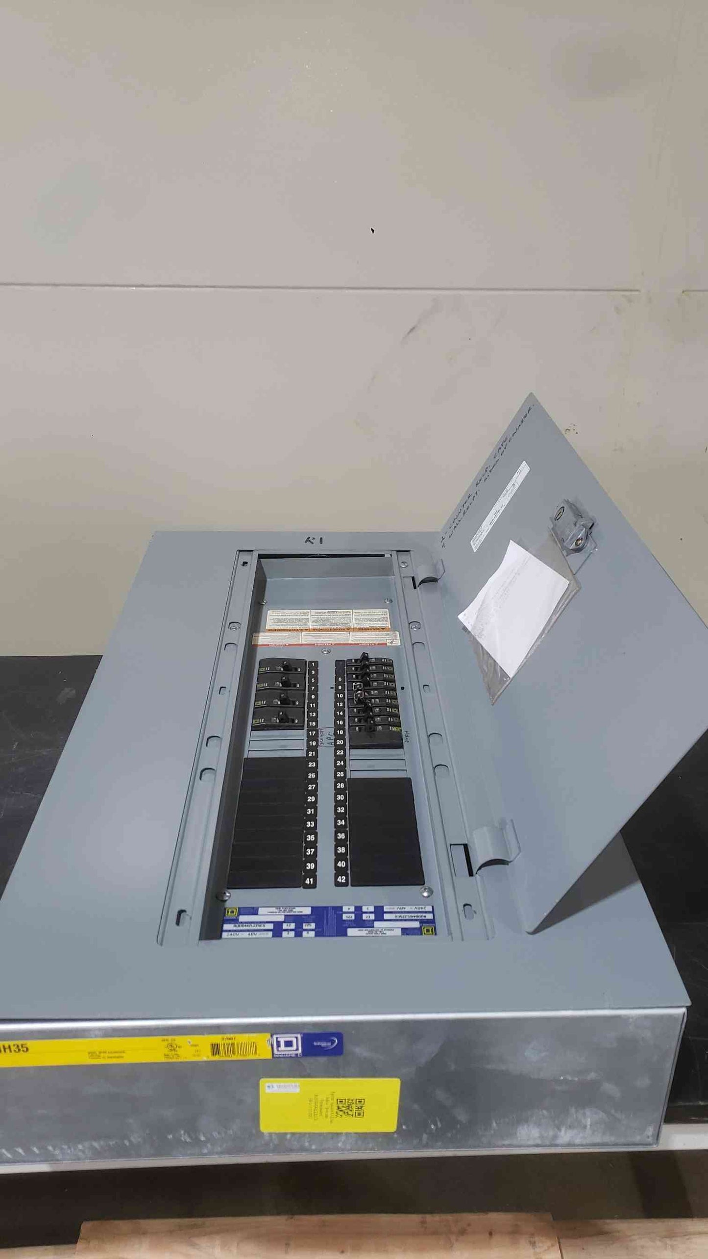 Square D 225A 240V~ 3PH 4W Panelboard NQOD442L225CU (SKU: 112705)