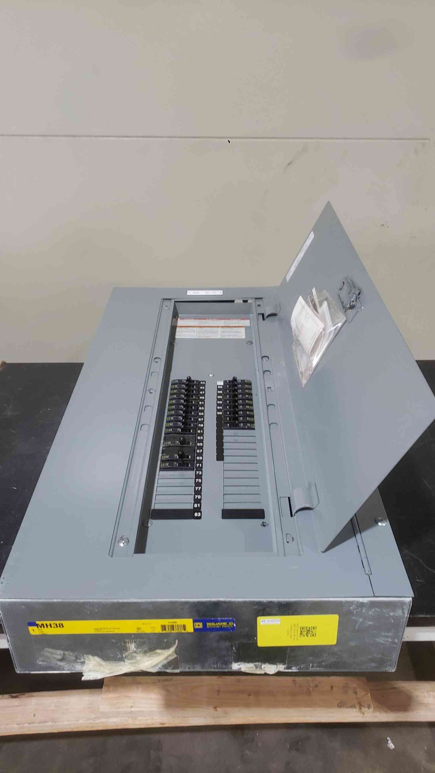 Square D 225A 208Y/120 AC 3PH 4W Panelboard (SKU: 112706)