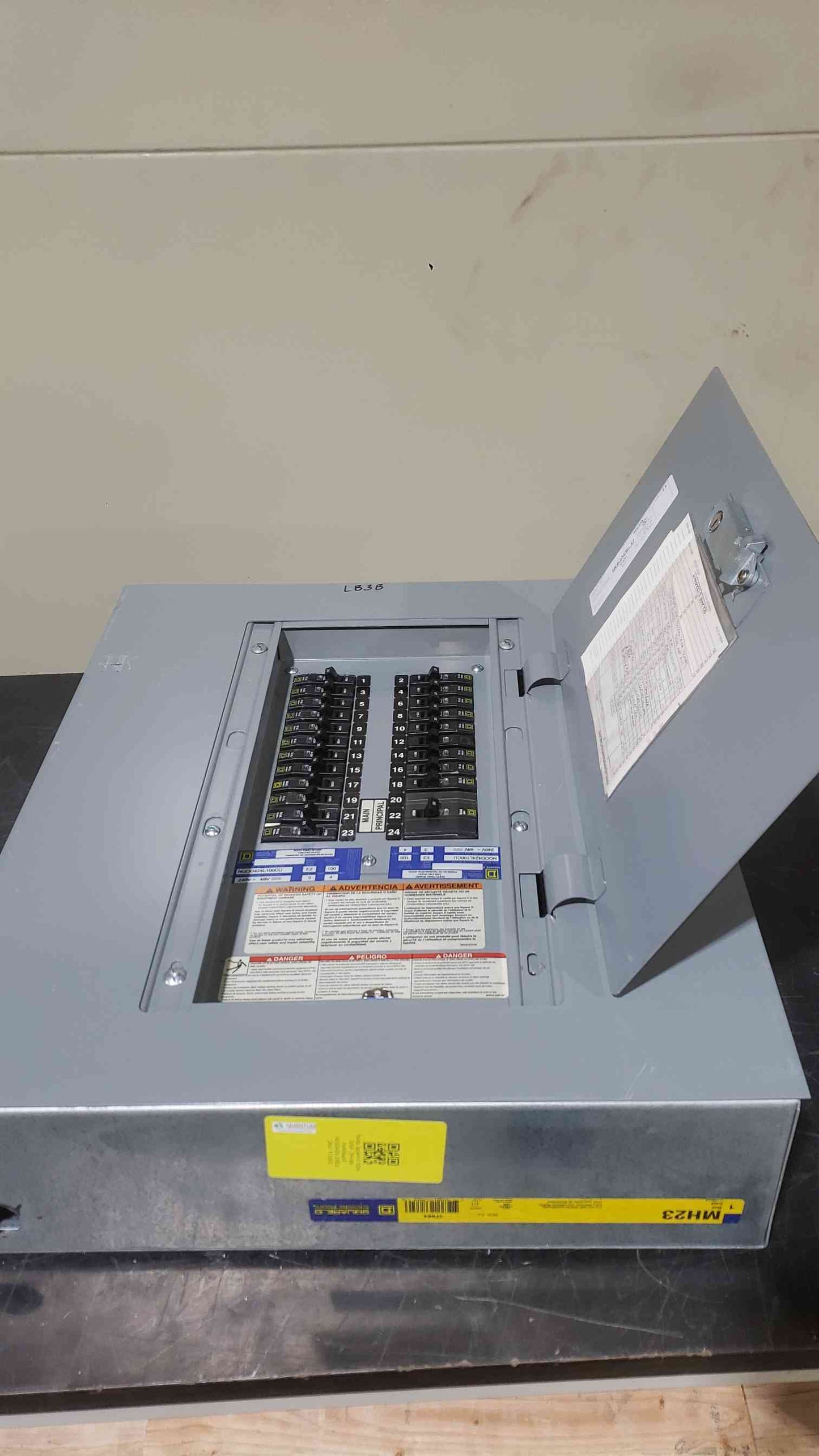 Square D 100A 240V~ 3PH 4W Panelboard NQOD424L100CU (SKU: 112693)