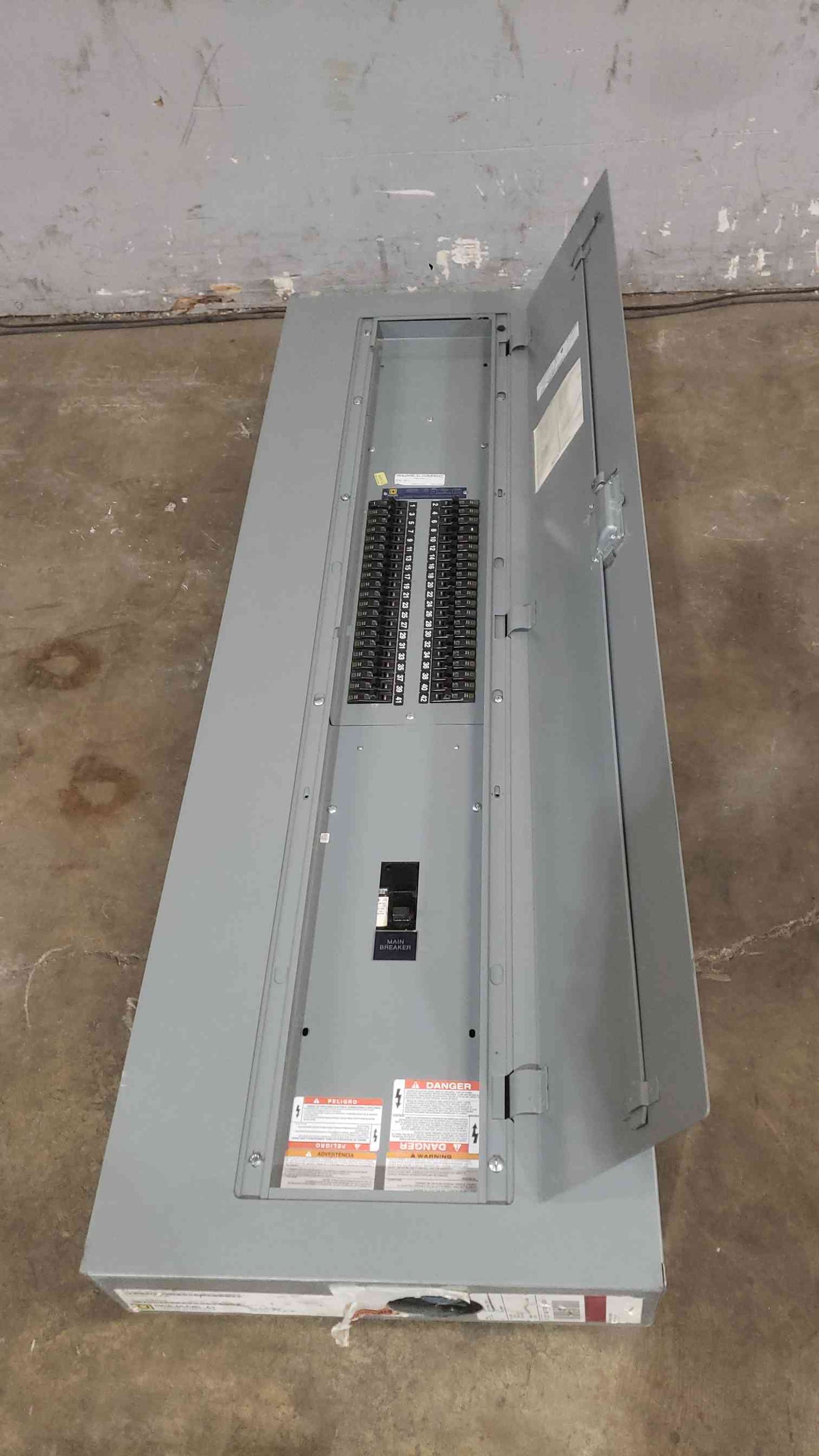 Square D 225A 208Y/120 3PH 4W 42-Pole Panelboard w/ main (SKU: 112719)