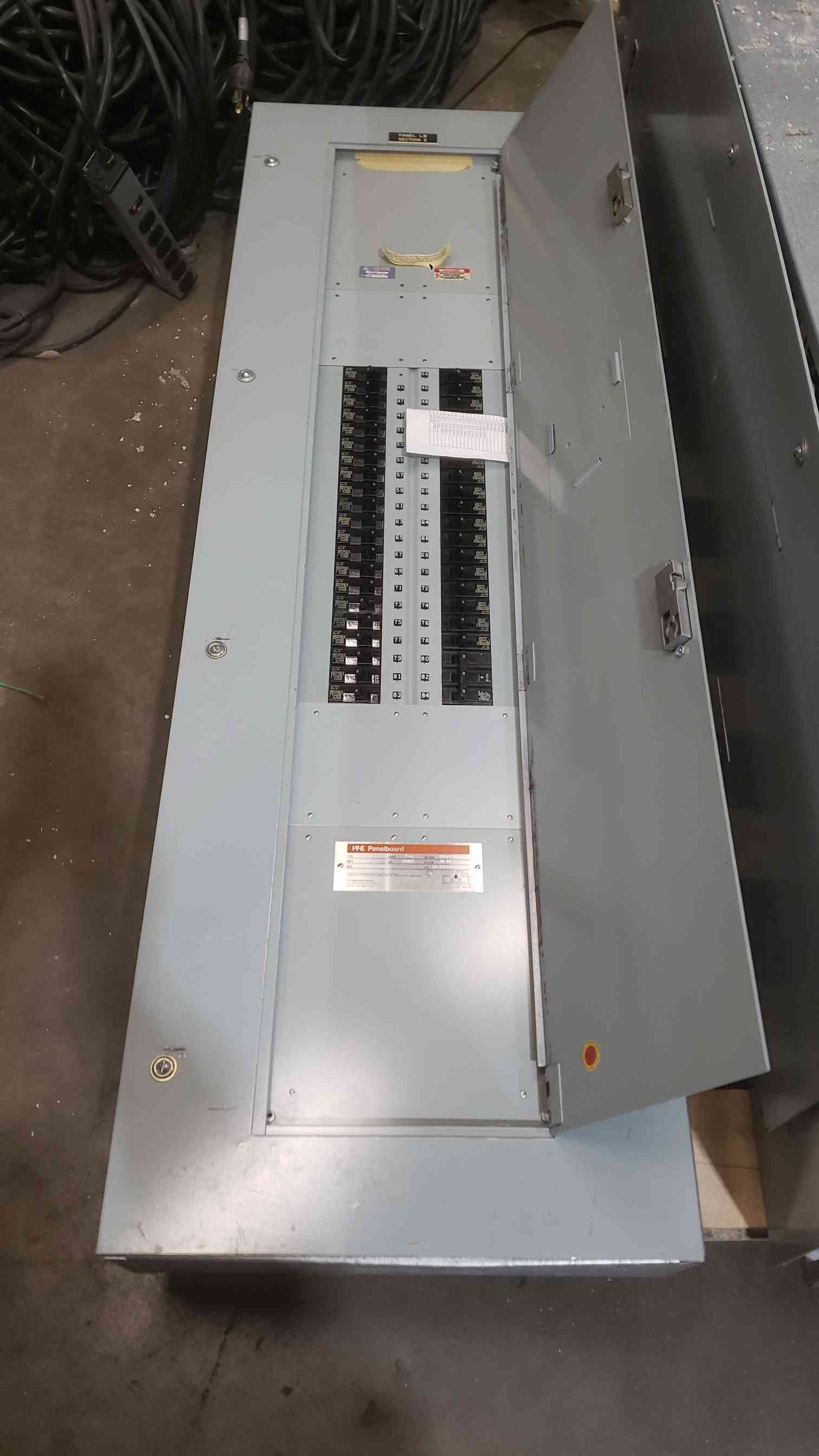 I-T-E CDP Series 7-A Panelboard 400A 208Y/120V 3-Phase 4-Wire w/ Breakers (SKU: 112775)