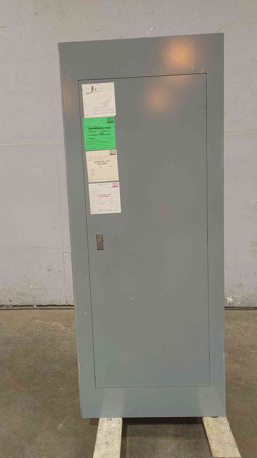 Square D NQOB 30-Circuit 150A 120/208V 3-Phase 4-Wire Panelboard Main Breaker Enclosure(SKU: 112793)