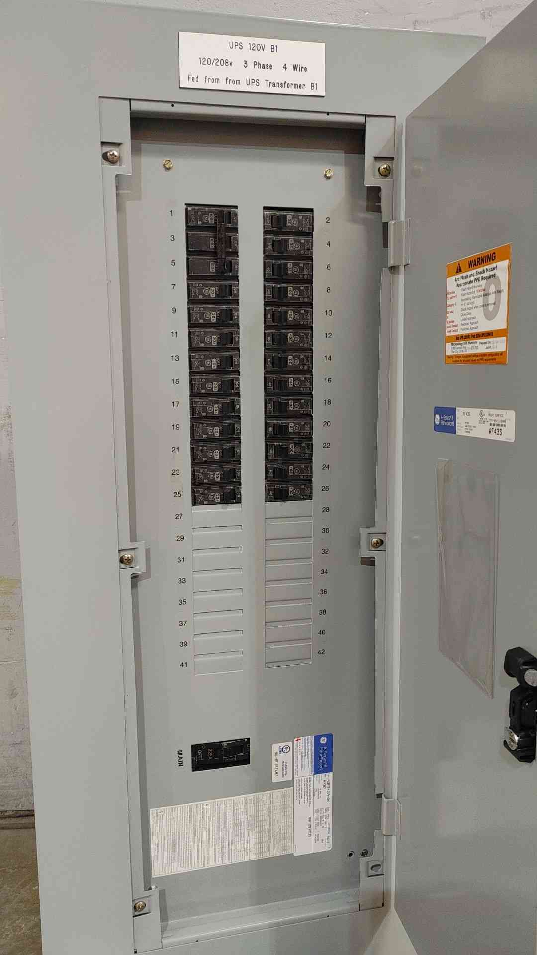 GE A-Series II 225 Amp 208Y/120V 3-Phase 42-Circuit Panelboard AQF3422ABX AF43S(SKU: 112824)