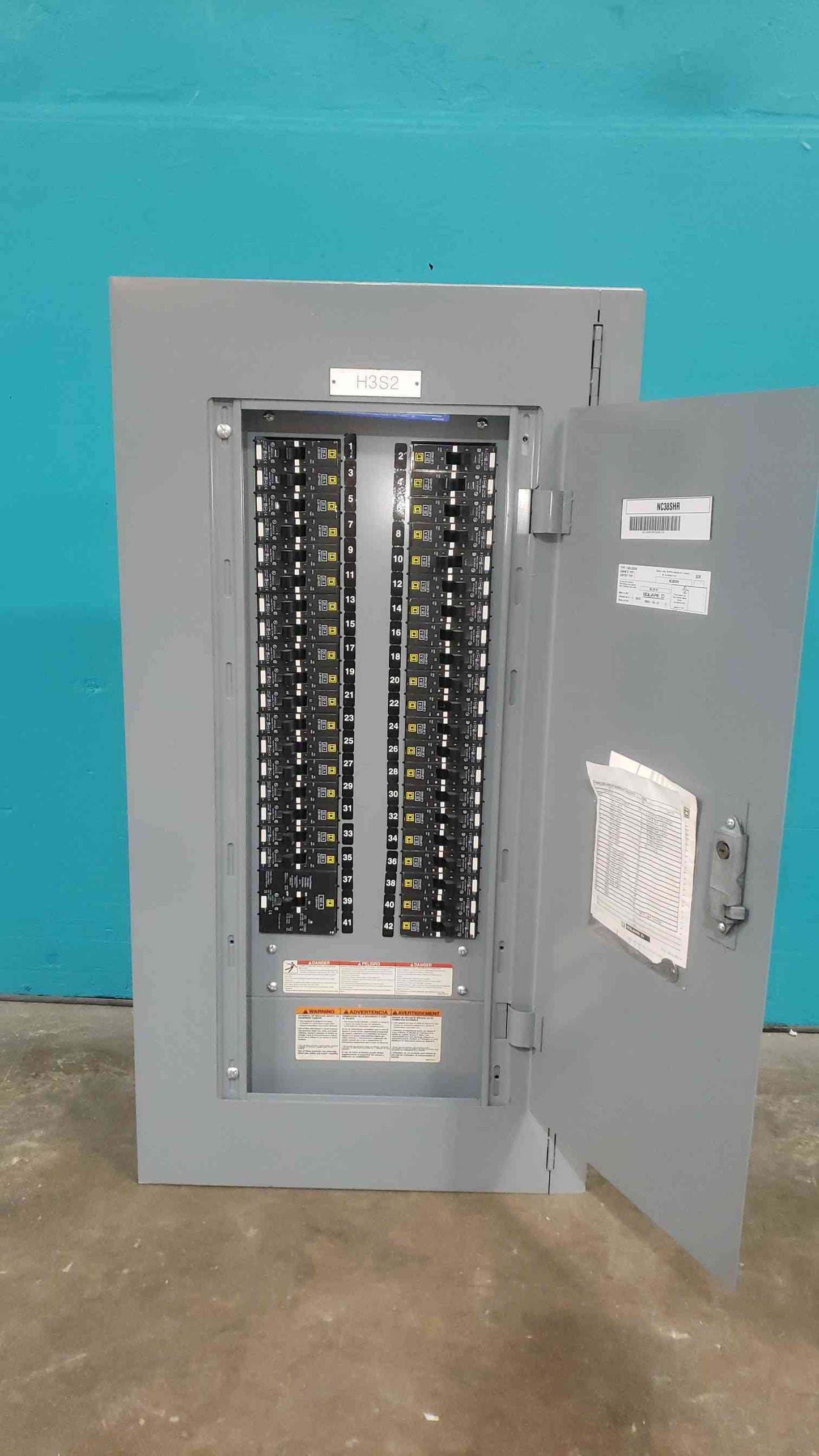 Square D NF Panelboard 100A 480Y/277V 3-Phase 42-Circuit w/ 39x EDB14020 & 1x EDB34100 (SKU: 113107)