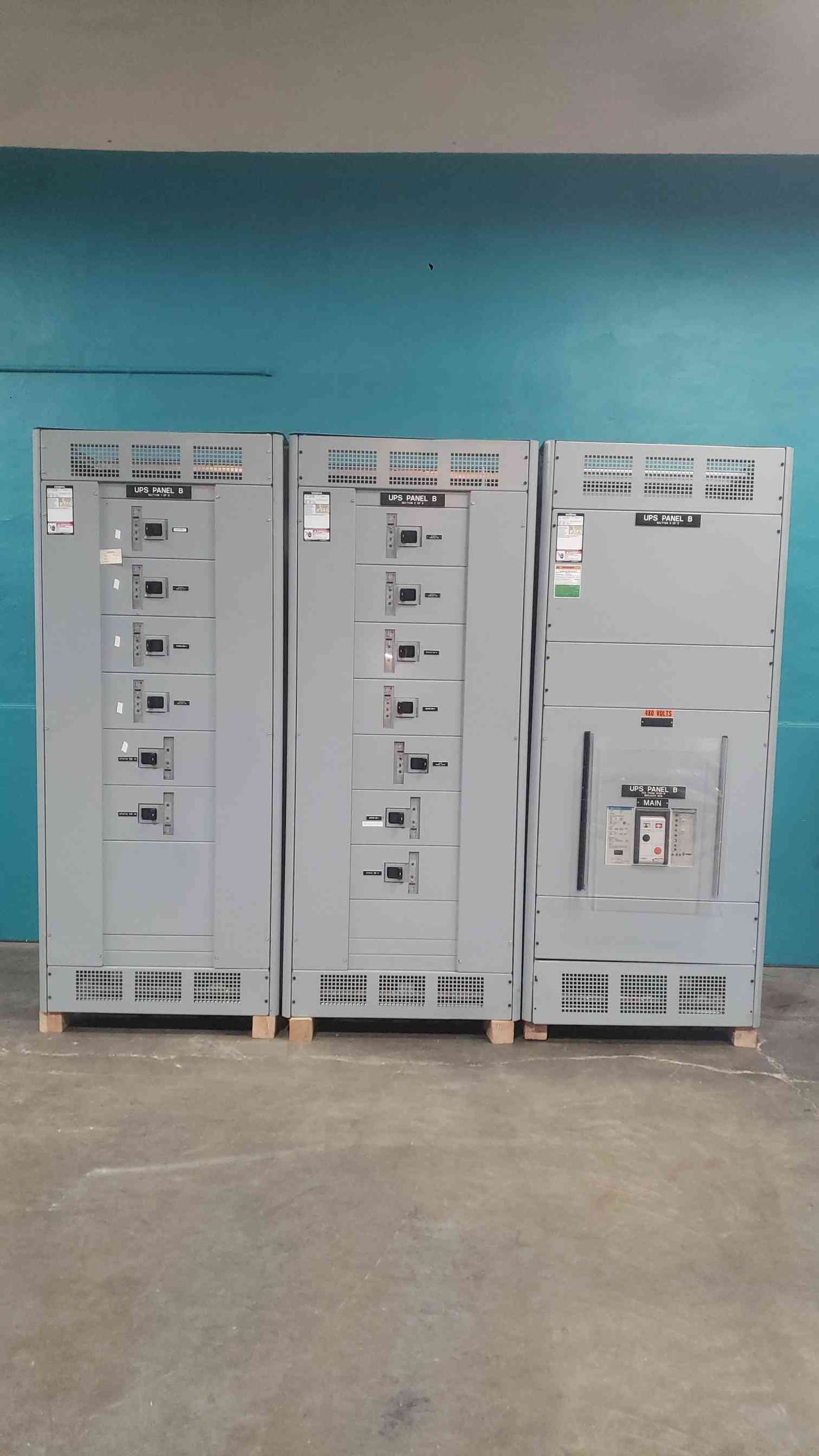 Siemens 1600A Switchboard Lineup | 480Y/277V 3P 4W | 65kA | SBA 1600 Main + (13) Feeder Breakers (SKU: 113172)