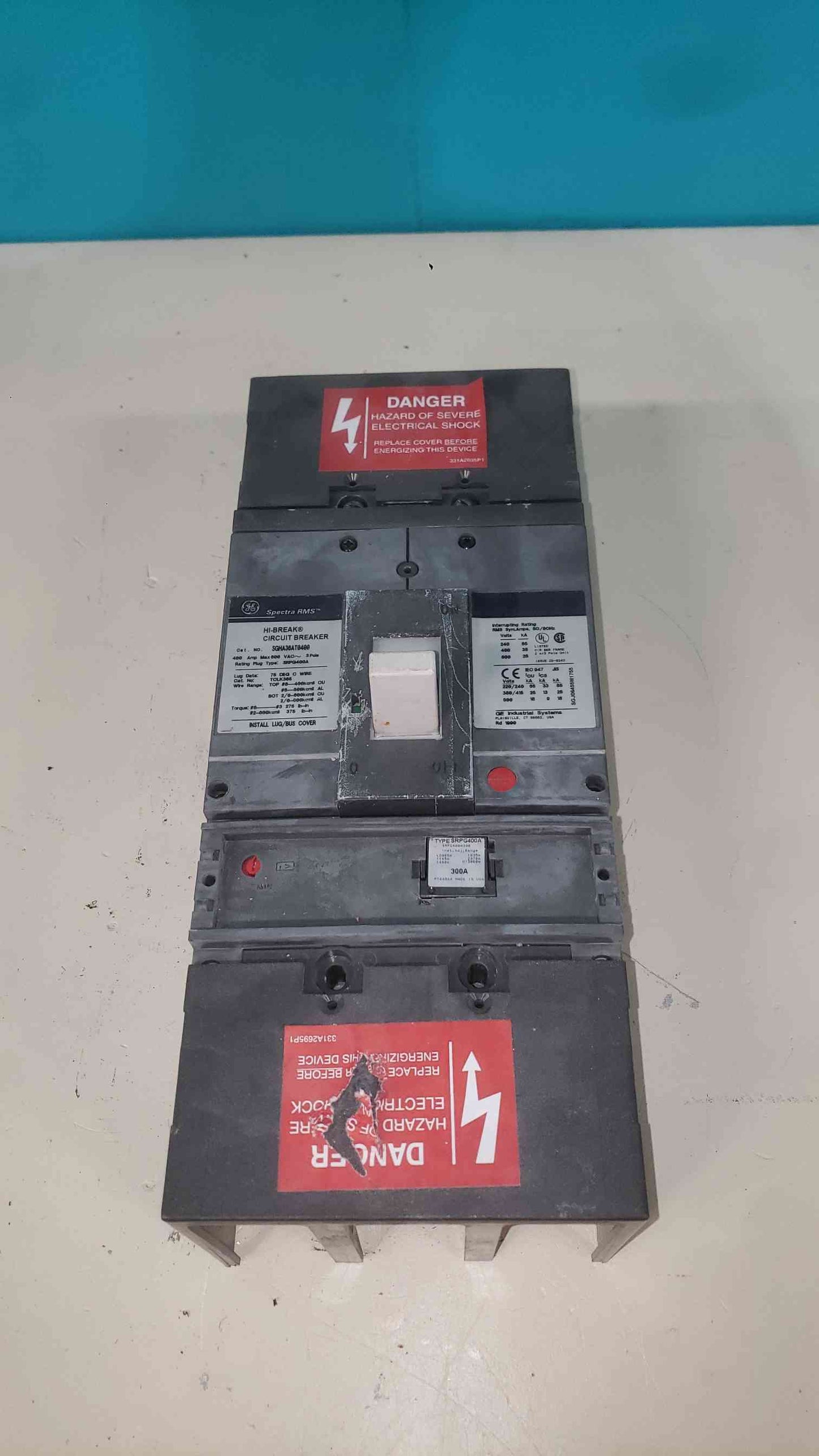 GE SGHA36AT0400 Spectra RMS Hi-Break Circuit Breaker 3-Pole 400A Frame SGH Industrial