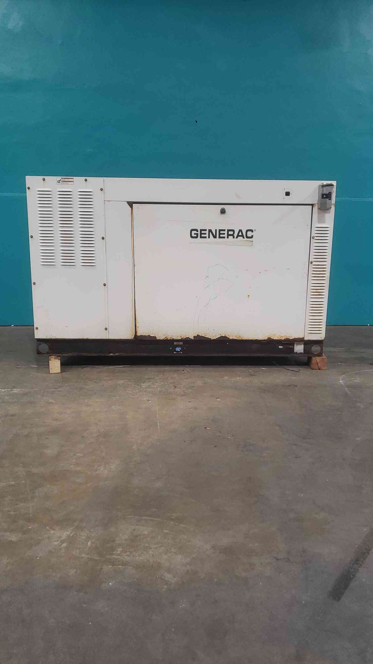 Generac 60kW Commercial Standby Generator 277/480V 3 Phase NG/LP Gas AS-IS QT06024KNSX(SKU:113363)