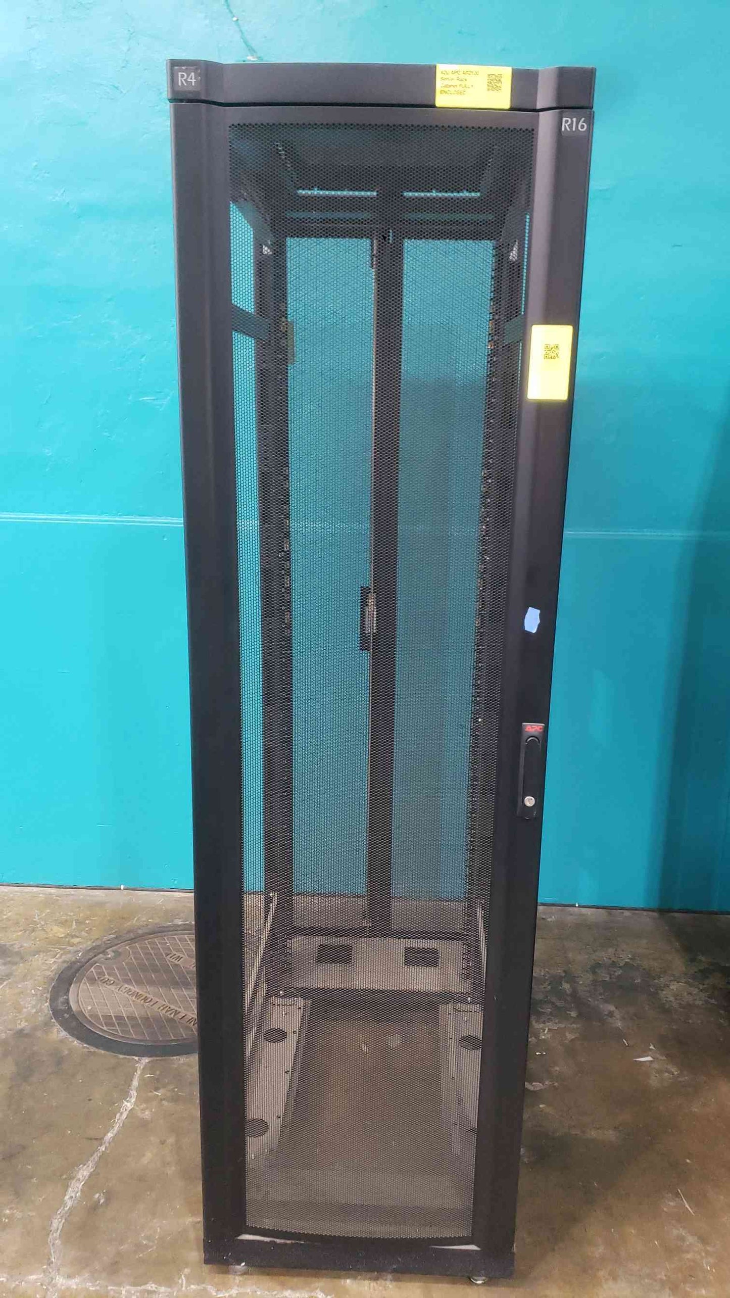 42U APC AR2100 Server Rack Cabinet Non-Enclosed (SKU: S6LLST2097)