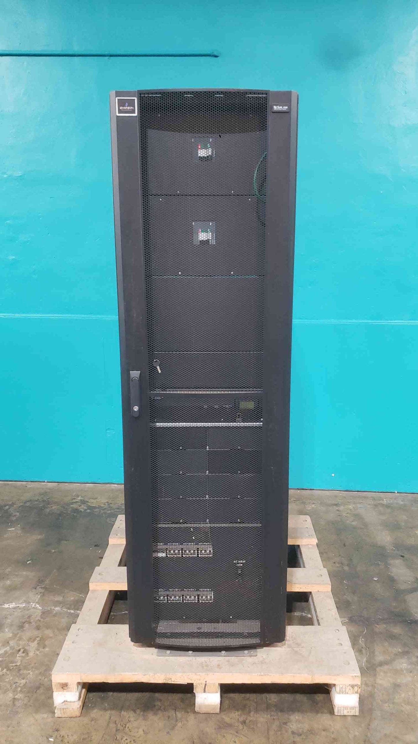 Emerson Vertiv NetSure 9500 400V DC Power System Cabinet 120kW eSure Rectifie
