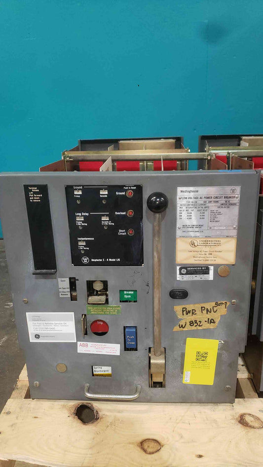 Westinghouse DS-206 Air Circuit Breaker 800A Frame 400A Amptector LIG Drawout MO (SKU: 113556)