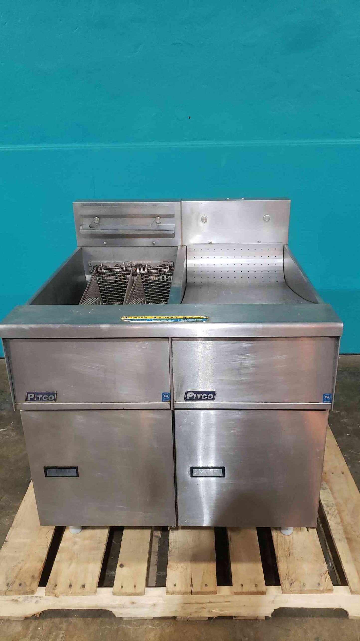 Pitco Commercial Deep Fryer w/ Integrated Dump Station Holding Cabinet (SKU: 113622)