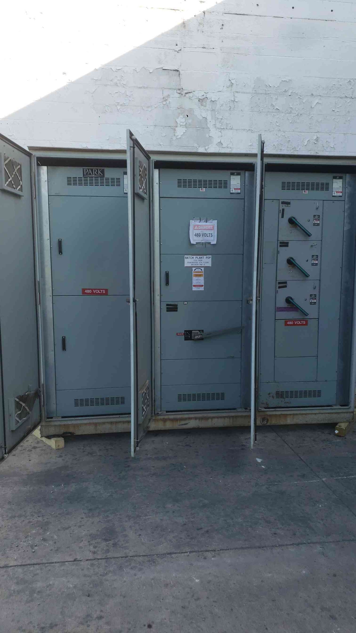 Park Power 1600A 480V 3PH Outdoor NEMA Switchboard Boltswitch VLB349 V7H3606