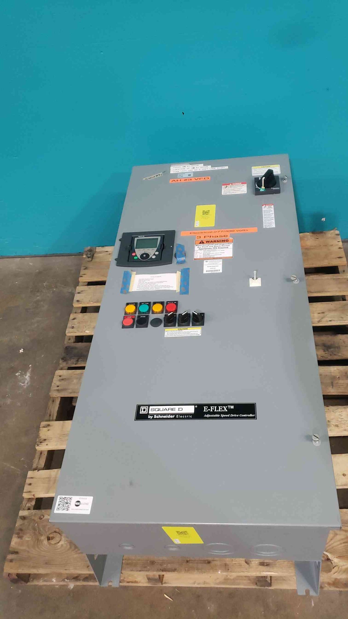Square D E-Flex 30 HP VFD 480V 3 Phase Altivar 61 ATV61HD22N4 Enclosed Drive Class