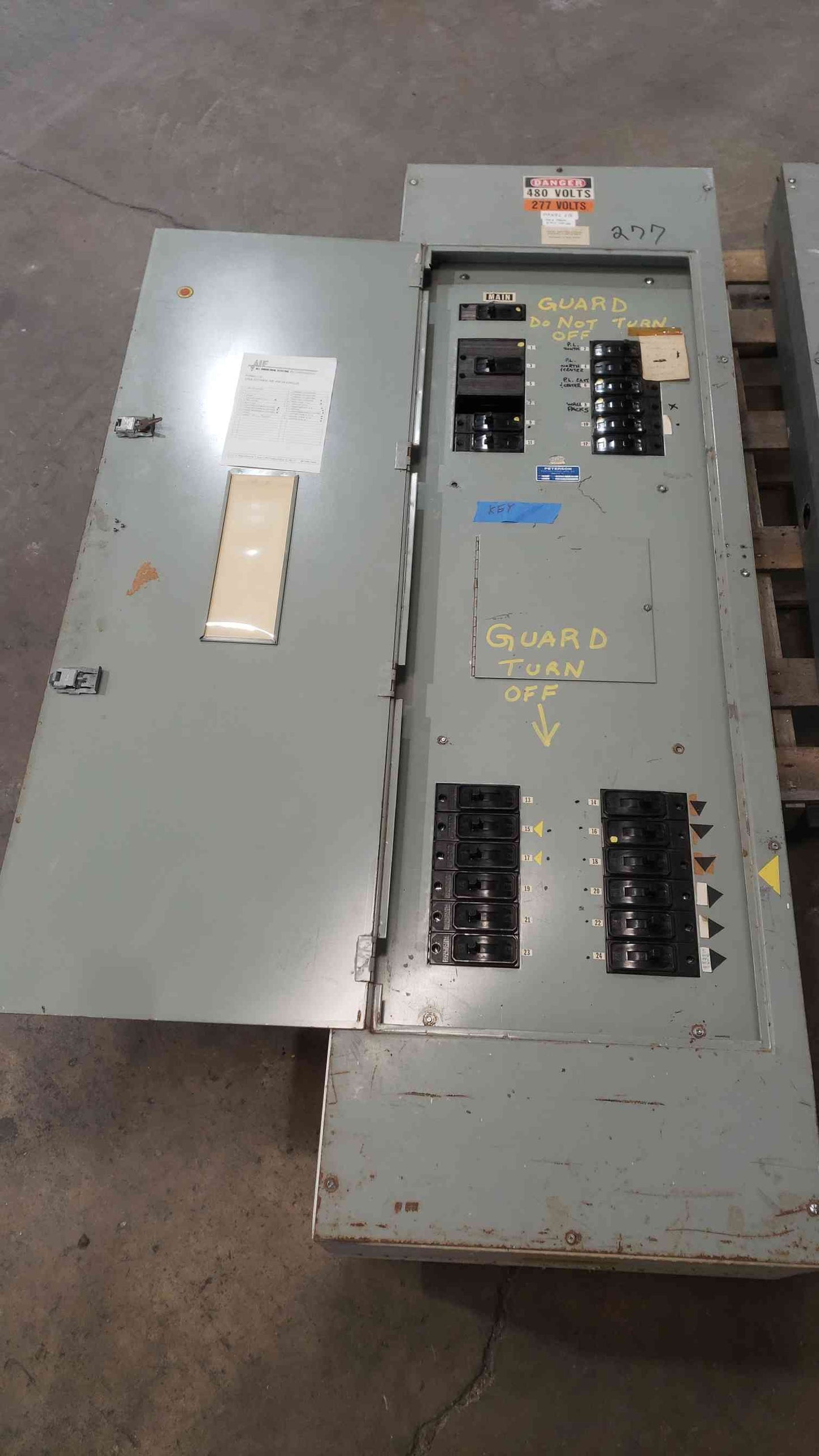 Peterson 100A 277/480V 3 Phase Panelboard Siemens 100A 1-Pole 15A 3-Pole Breakers