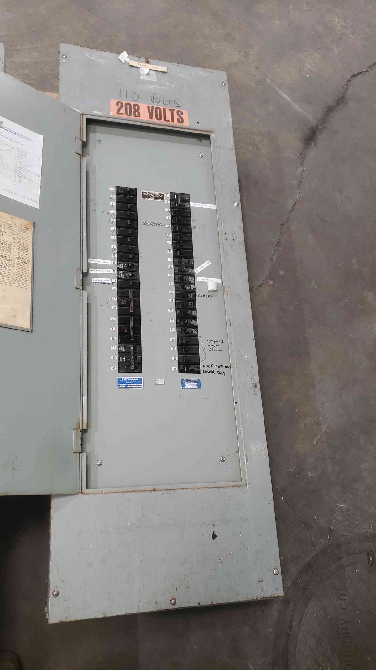 Peterson 400A 120/208V 3 Phase Panelboard Siemens 60A 40A 3-Pole 30A 20A Breakers