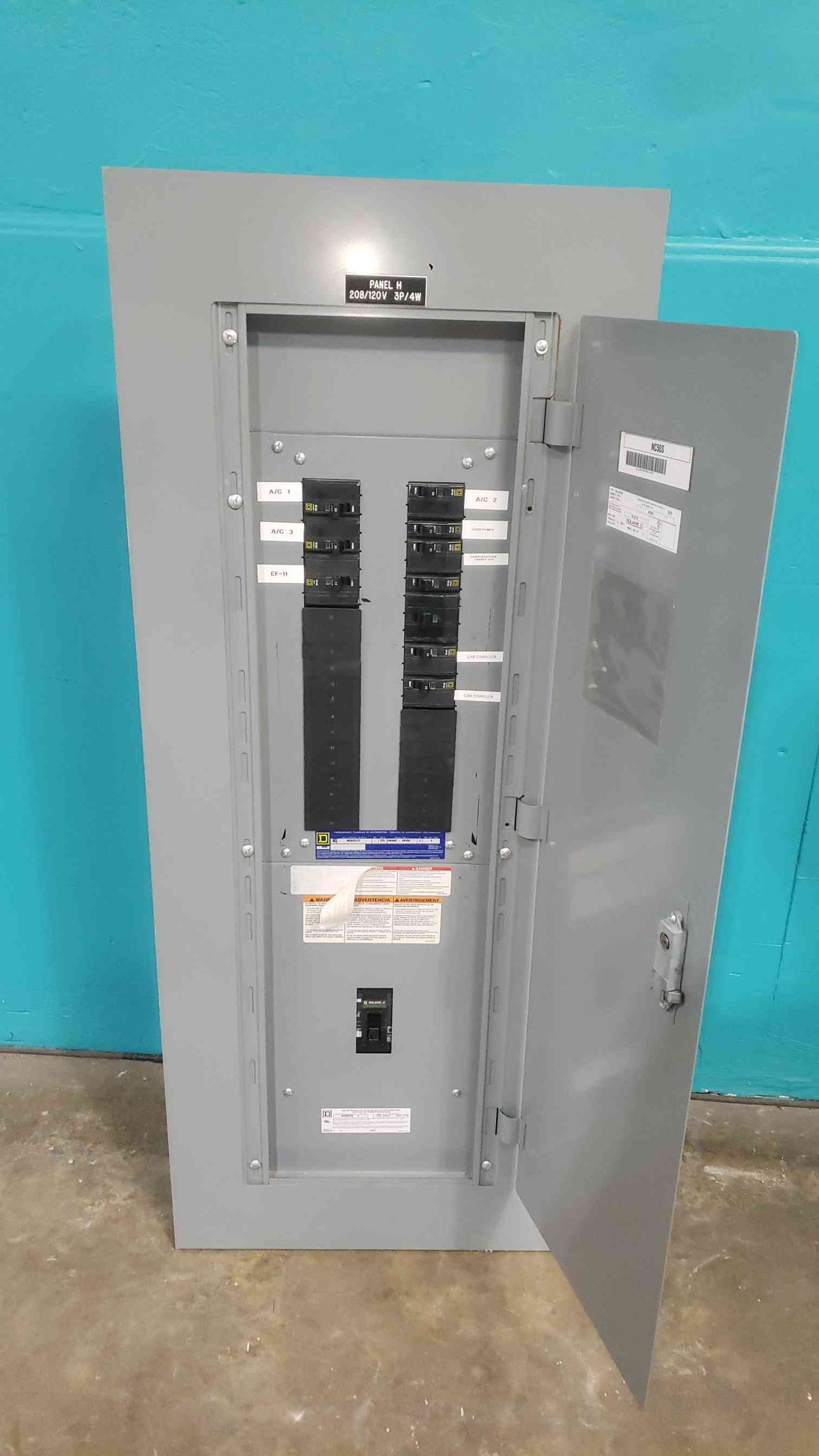 Square D NQ 3 Phase Panelboard 225A Max 200A Main 30A 15A 3-Pole QOB NQ442L2C 208V