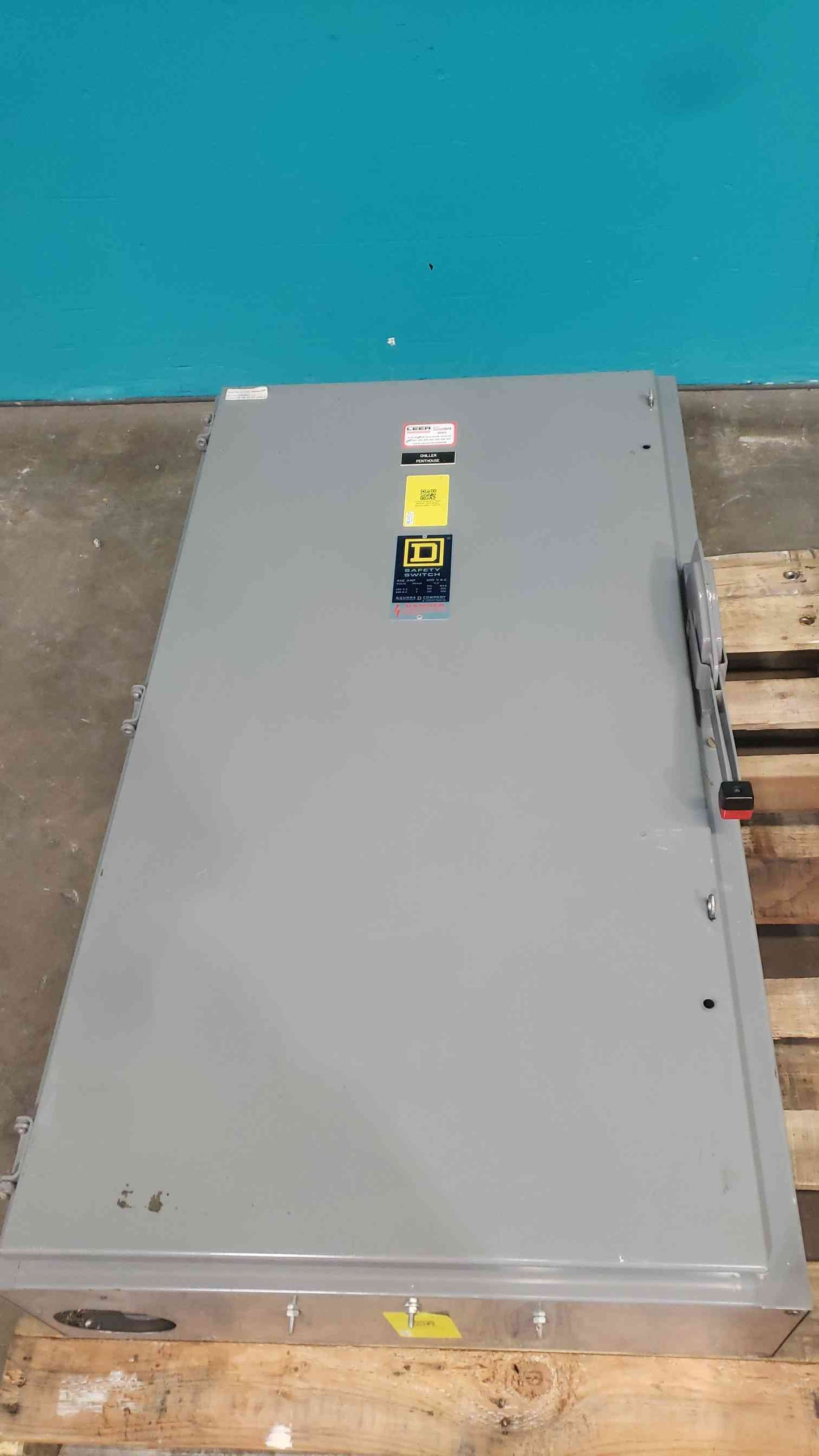 Square D H365 400 Amp 600V 3 Pole Fusible Safety Switch Disconnect Series E2