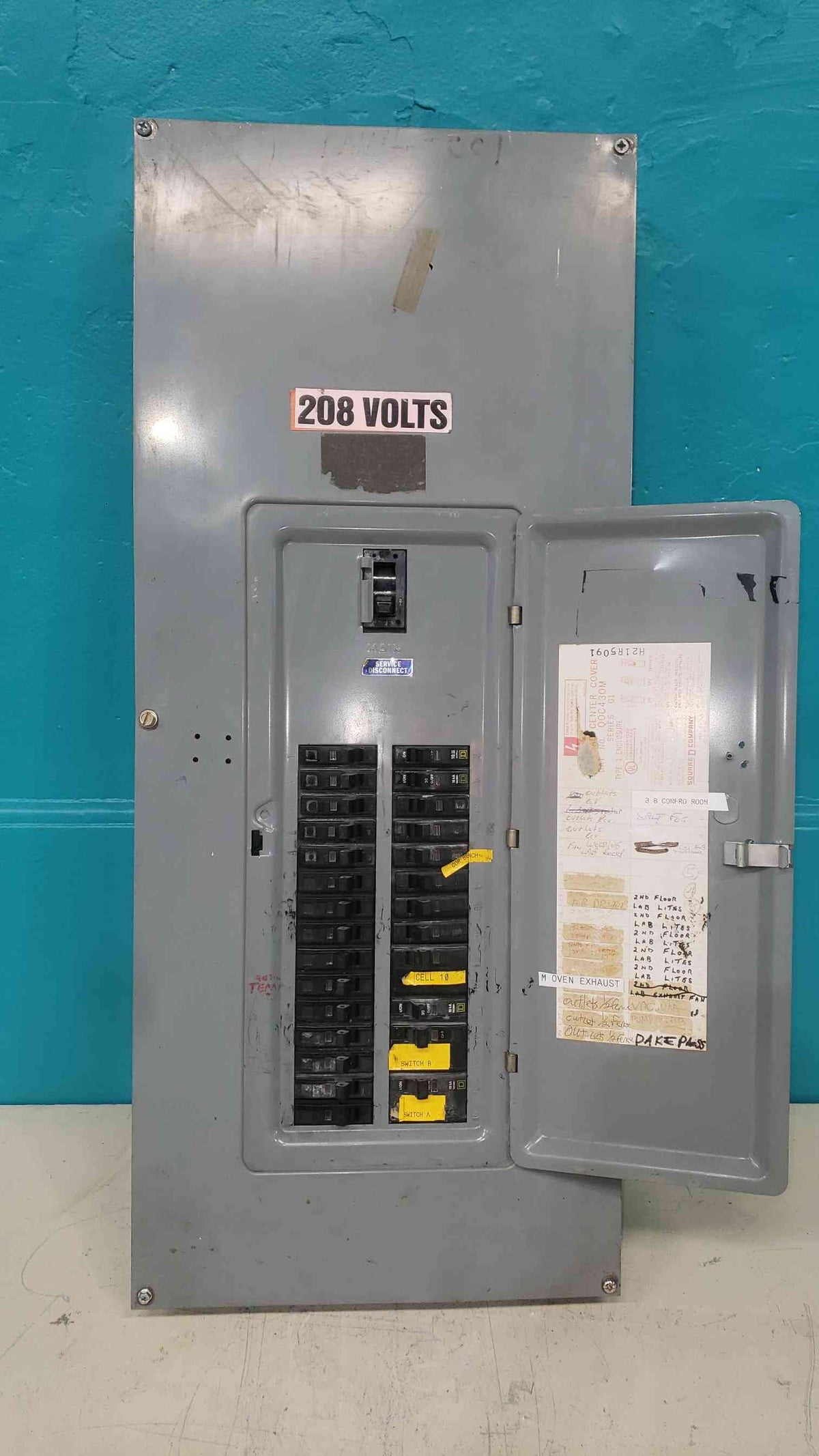 Square D QO 3 Phase Panelboard QOC430M Main Breaker 20x 20A 2x 30A 2-Pole Visi-Trip