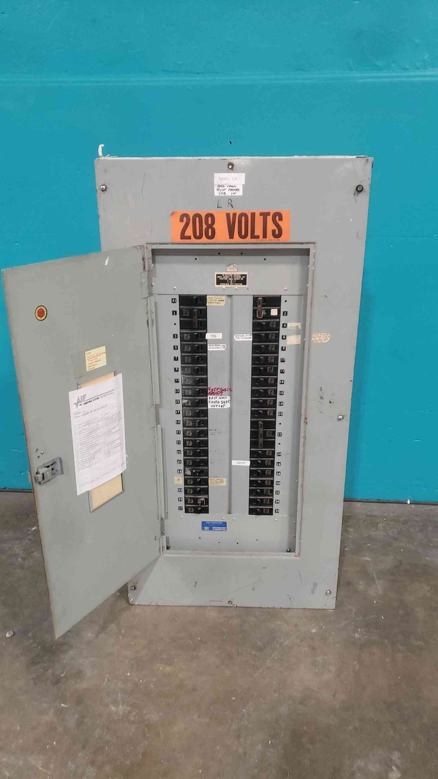 Peterson 225A 120/208V 3 Phase Panelboard Mixed Siemens Single Multi Pole Breaker