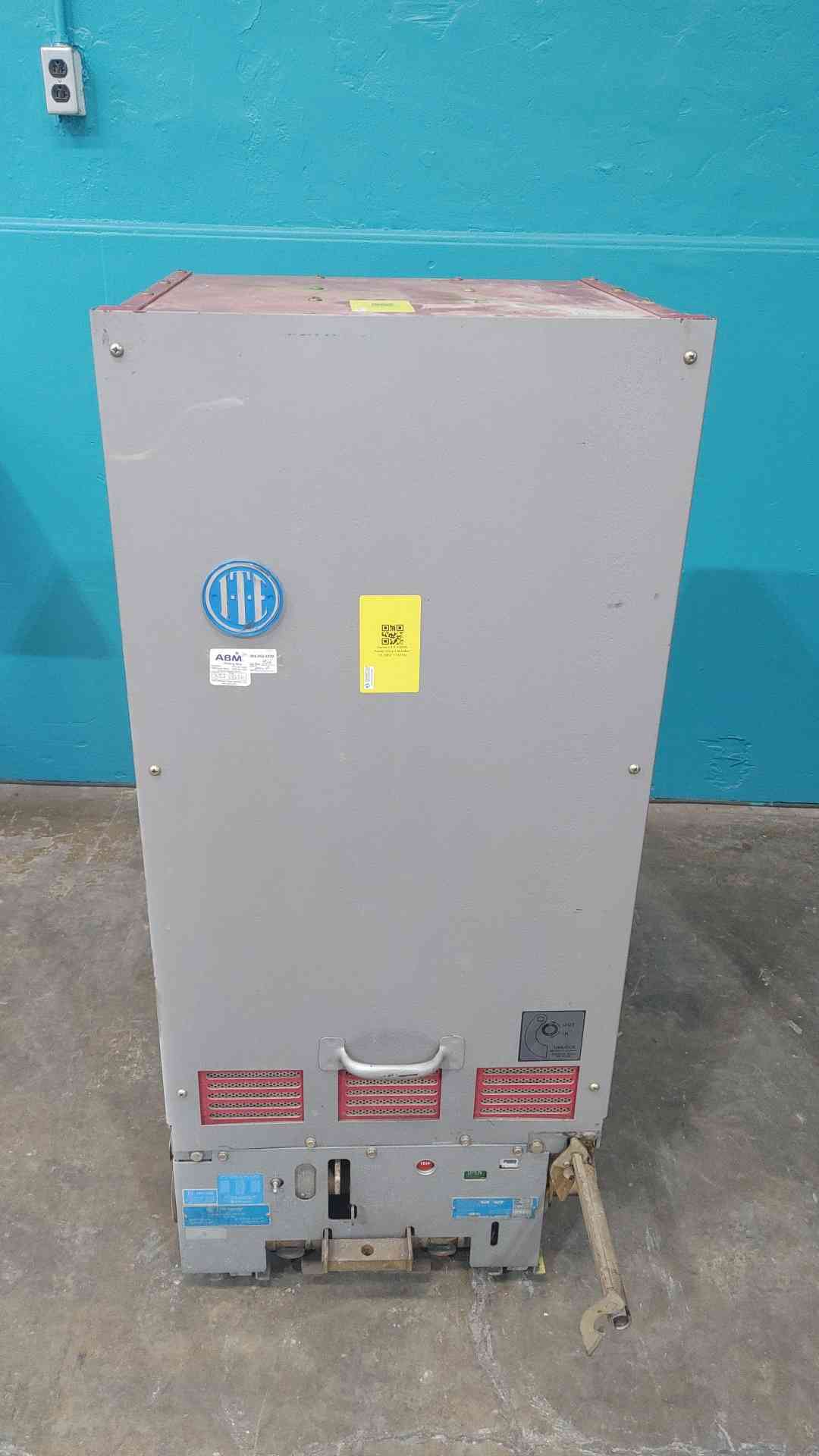 ITE 5HK250 2000 Amp 5KV Power Circuit Breaker 5HK 250 MVA 125VDC Draw Out