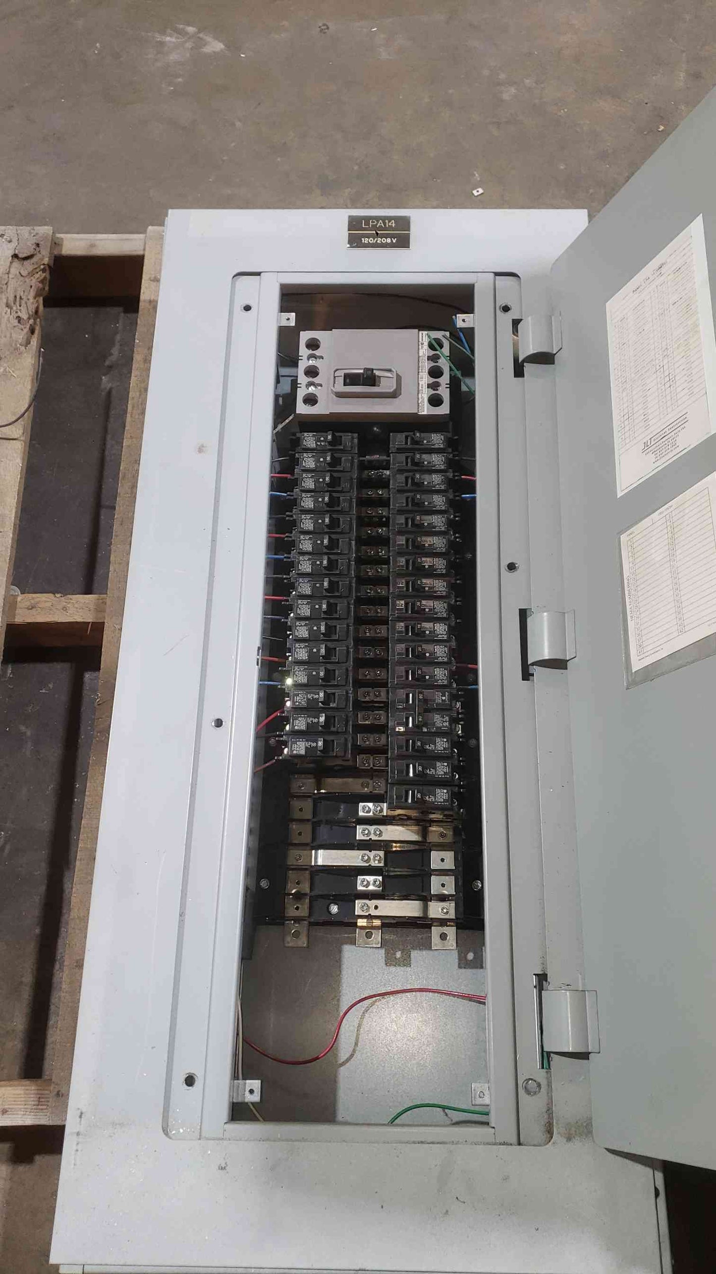 Siemens P1 Panelboard 120/208V 3 Phase 150A Main Breaker QJH2B150 20A BL Breakers