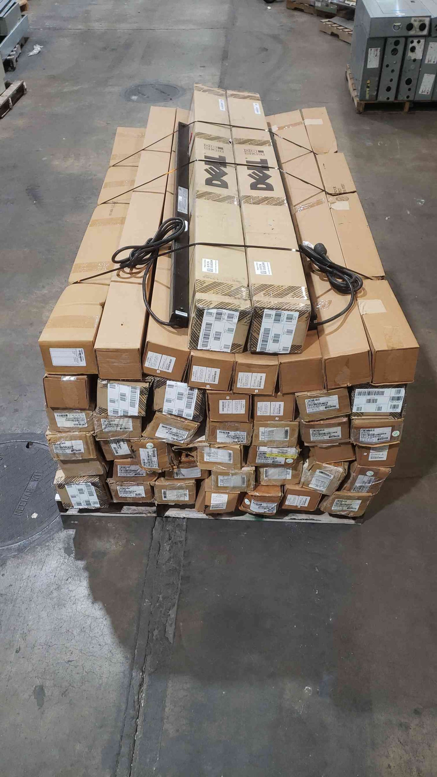 Lot of 47 APC Dell Server Rack PDU Strips AP7532 AP7530 AP7830 Switched Metered