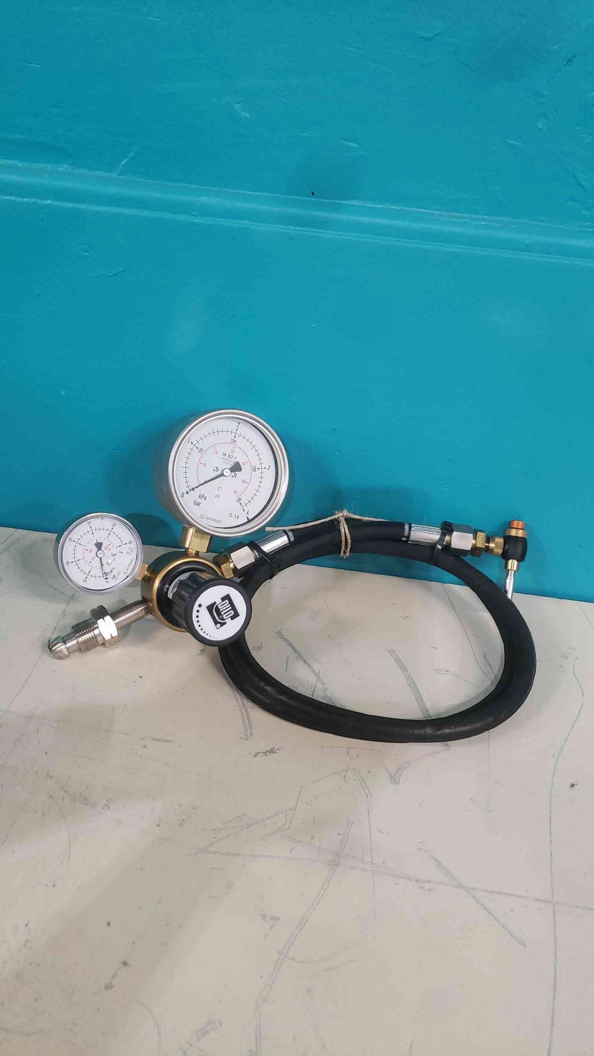 DILO 3-393-R107 SF6 Gas Refilling Regulator 40 Bar